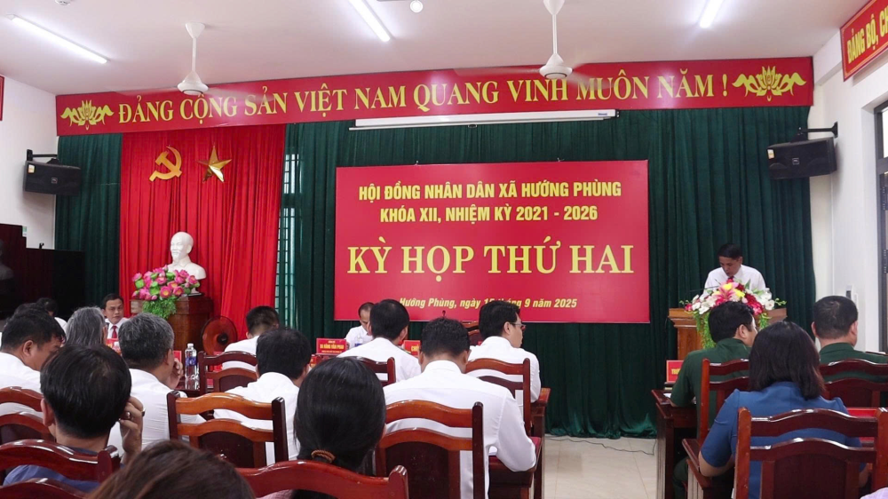 HĐND xã Hướng Phùng tổ chức kỳ họp thứ 2, khóa XII, nhiệm kỳ 2021 - 2026